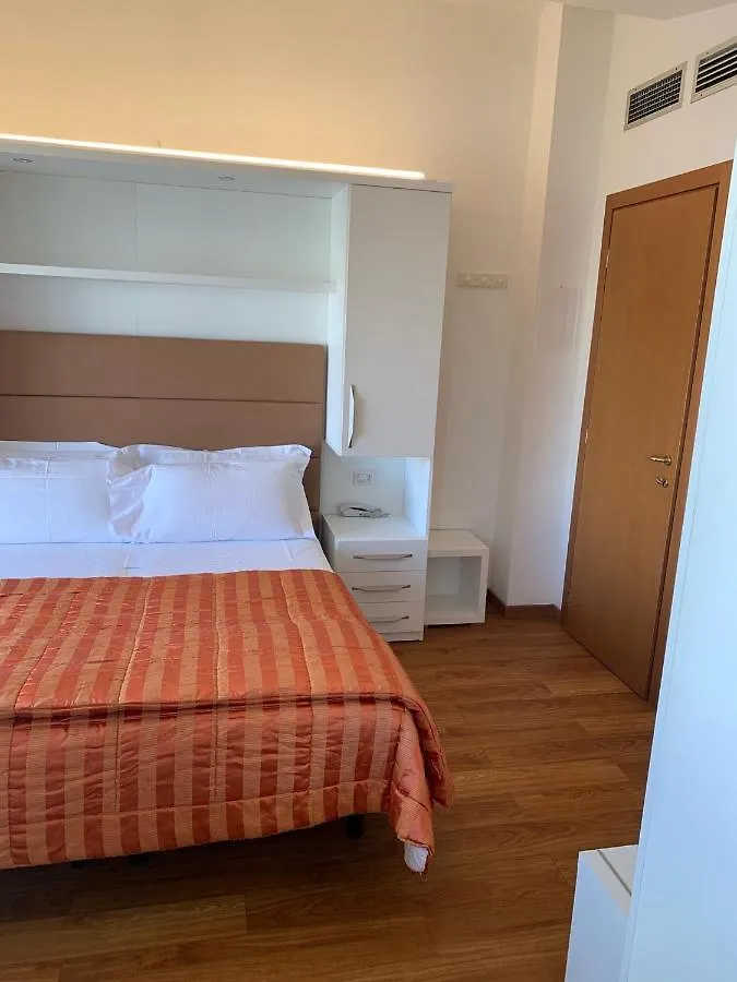 Hotel Ardea Riccione 3*,